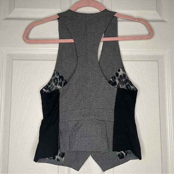 ⭐️(0)|Express Grey Tweed Sleeveless Vest | Cheetah Lined | Workwear or Night Out - Picture 3 of 4